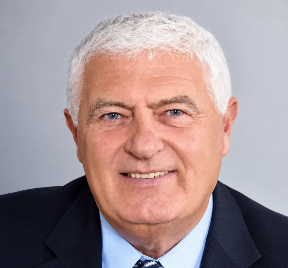עו"ד בנימין הנר ועו"ד מני גרשון